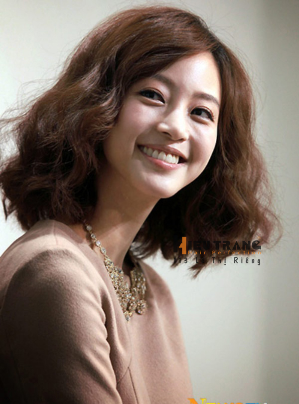 t&oacute;c ngắn uốn xoăn h&agrave;n quốc