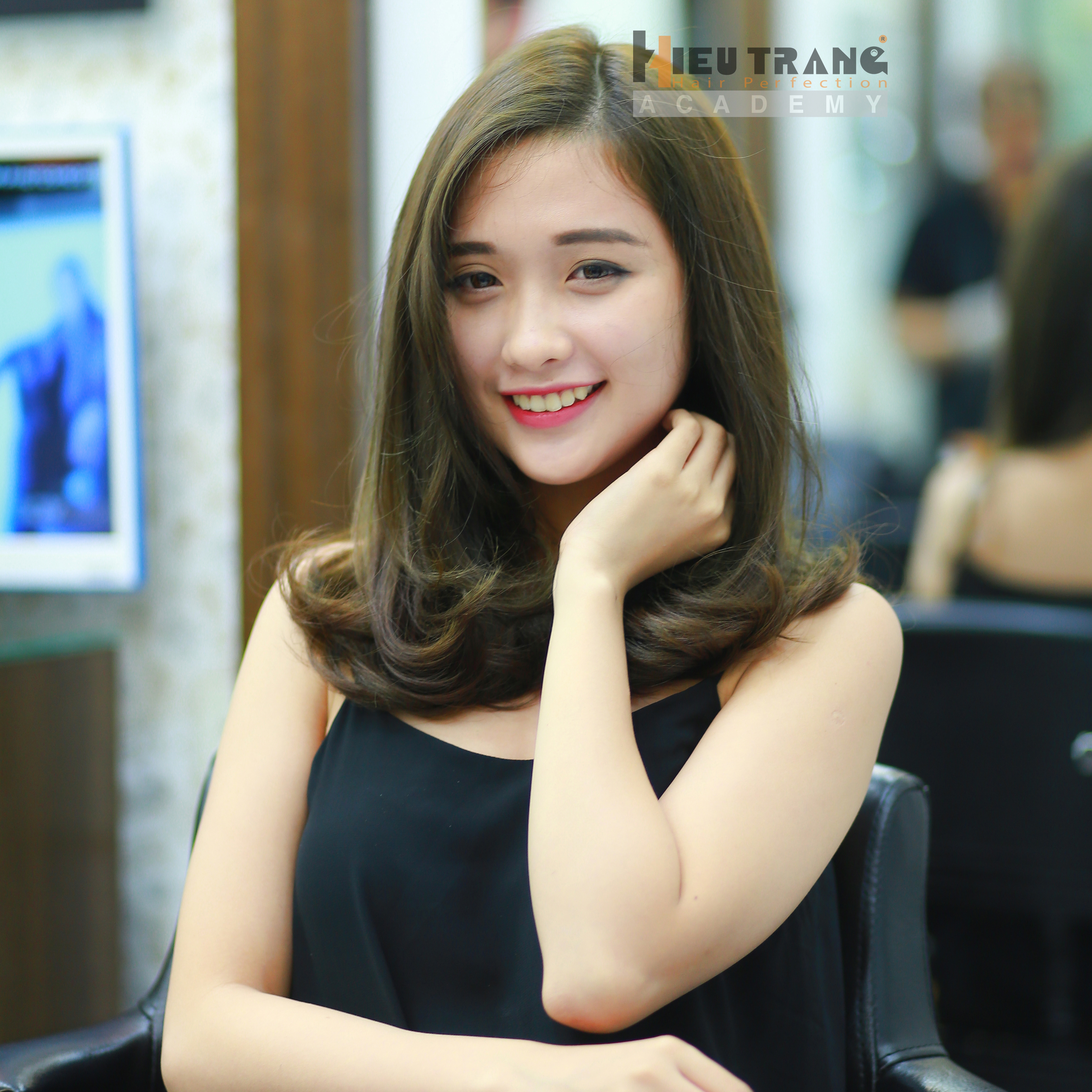 Phun sương nano: Biện pháp cho mái tóc