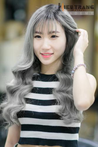 XU HƯỚNG TÓC XOĂN GỢN NHẸ DẪN ĐẦU XU HƯỚNG LÀM ĐẸP